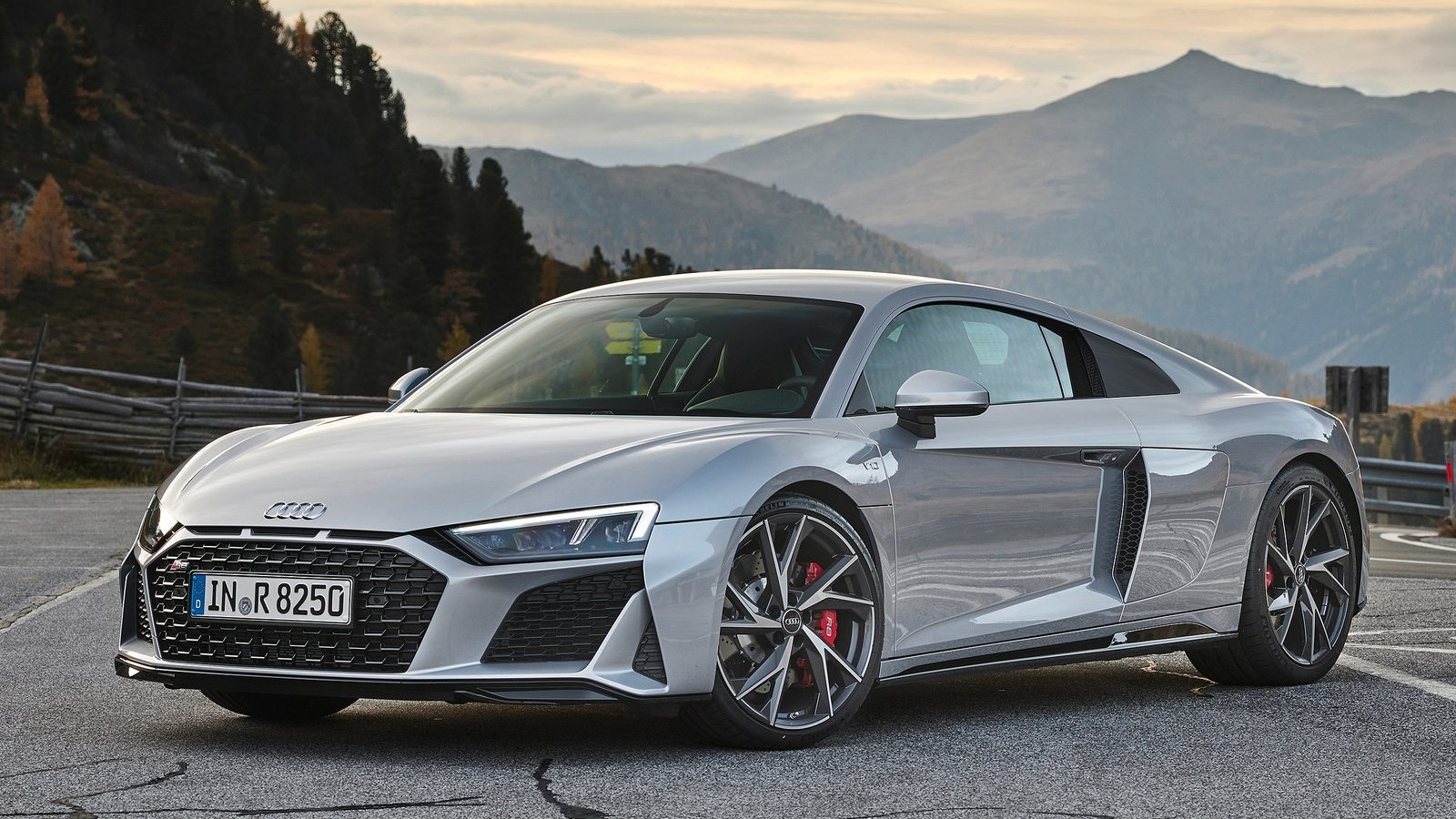 Audi-R8_V10_RWD-2020-1600-01