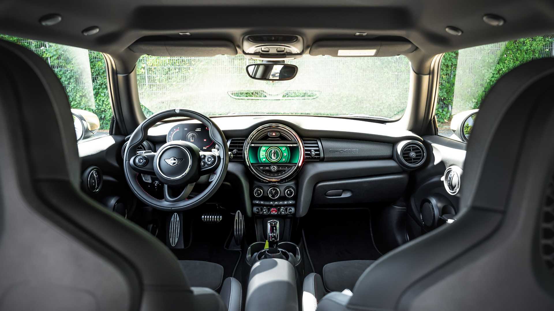 manhart-mini-jcw-gp3-f350-interior