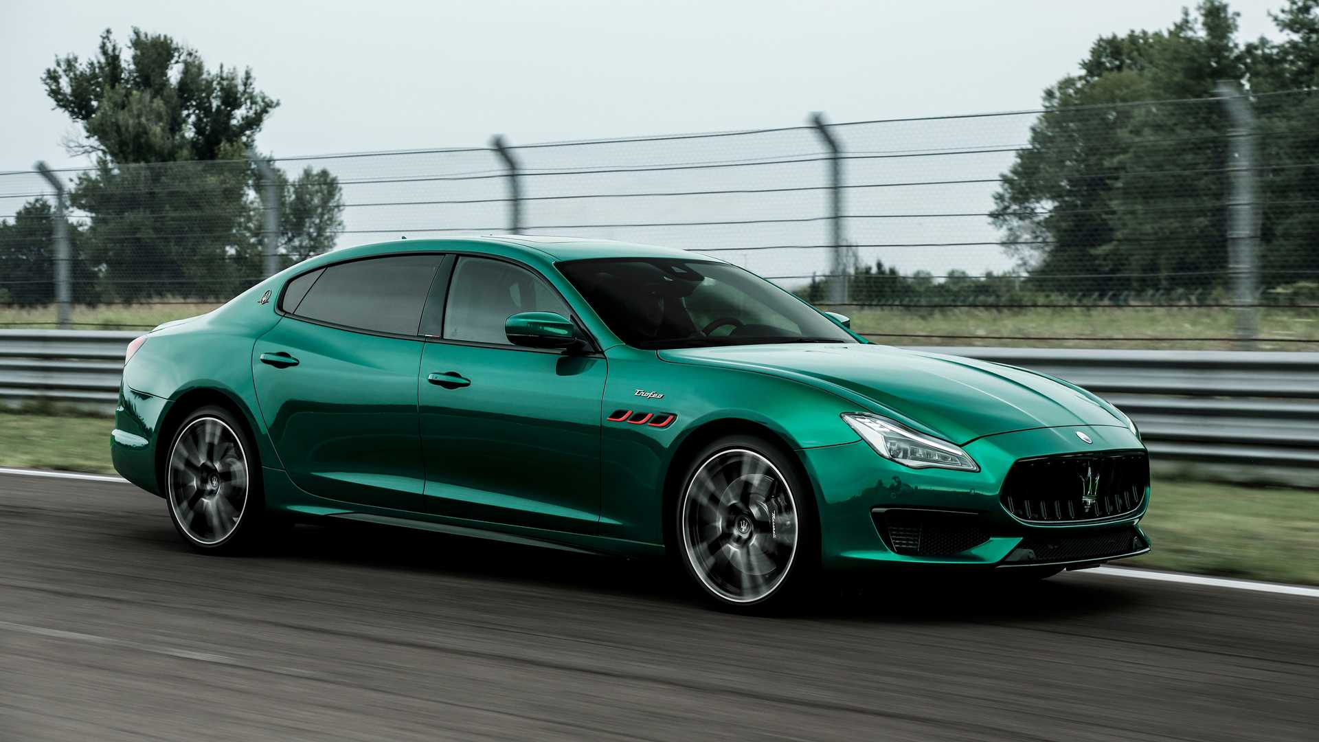 2021-maserati-quattroporte-trofeo