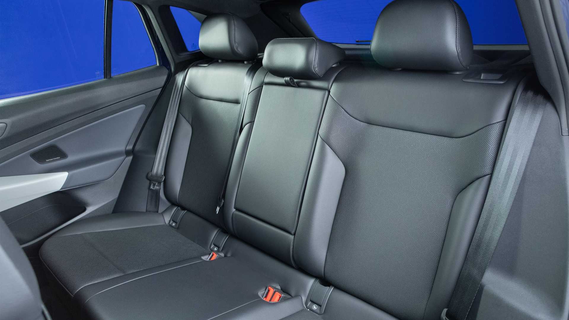 2021-volkswagen-id.4-interior-seats (1)