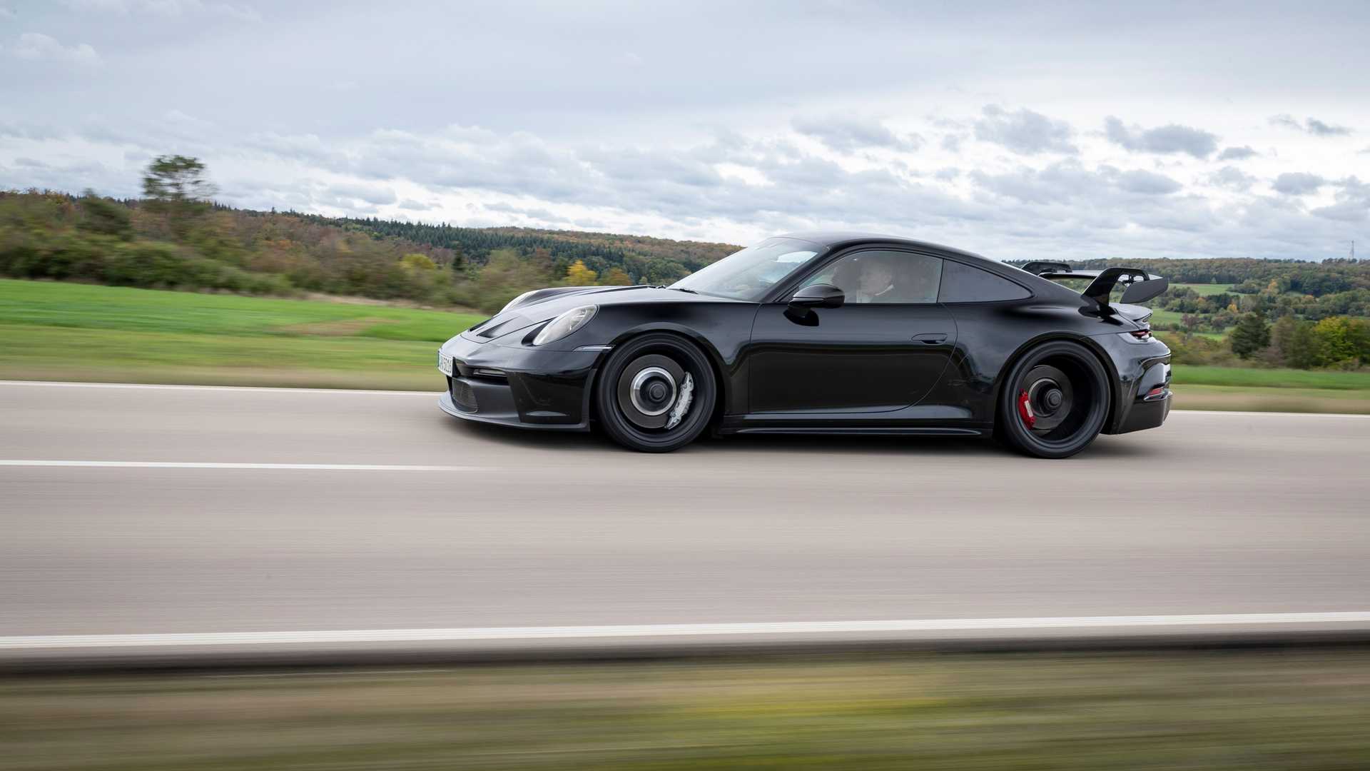 2021-porsche-911-gt3-prototype-profile-tracking