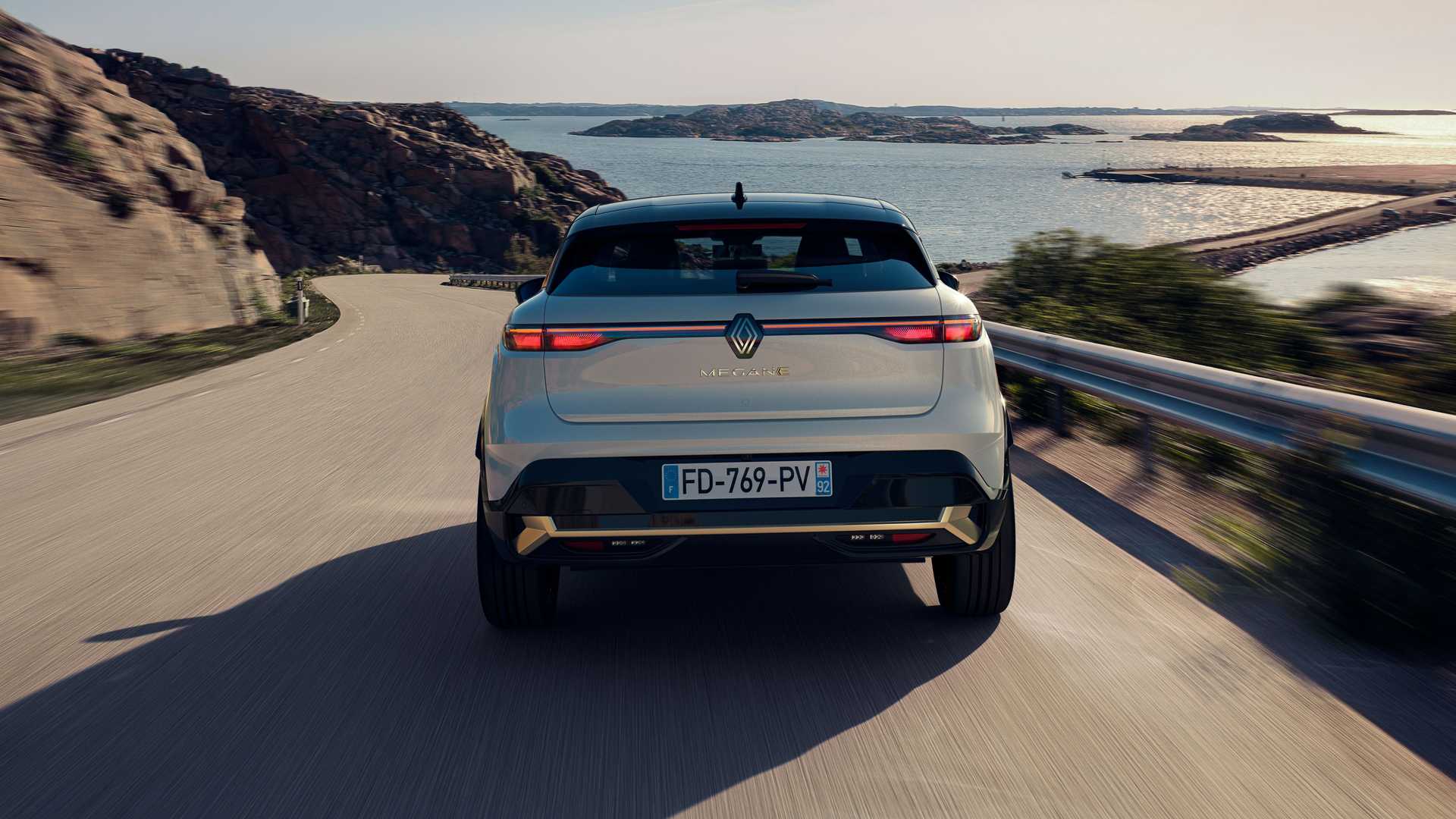 renault-megane-e-tech-electric-20211